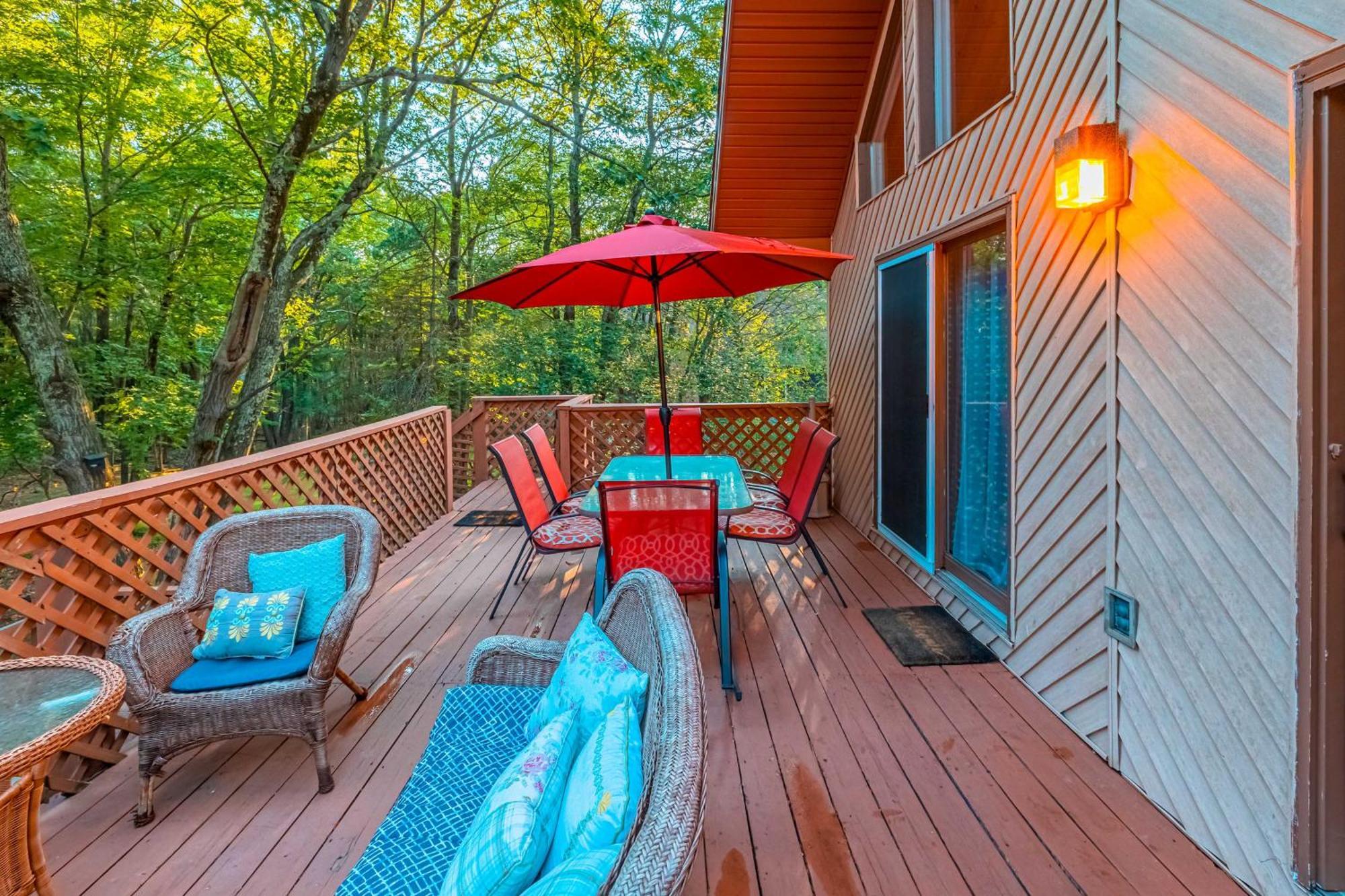 Poconos Ski Retreat With Sauna, Hot Tub, And Game Room Lake Harmony Exterior foto