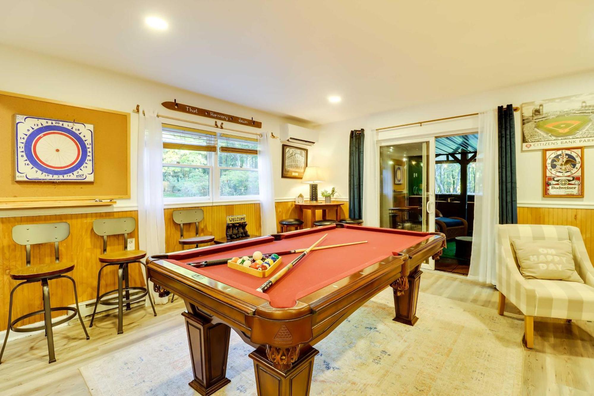 Poconos Ski Retreat With Sauna, Hot Tub, And Game Room Lake Harmony Exterior foto