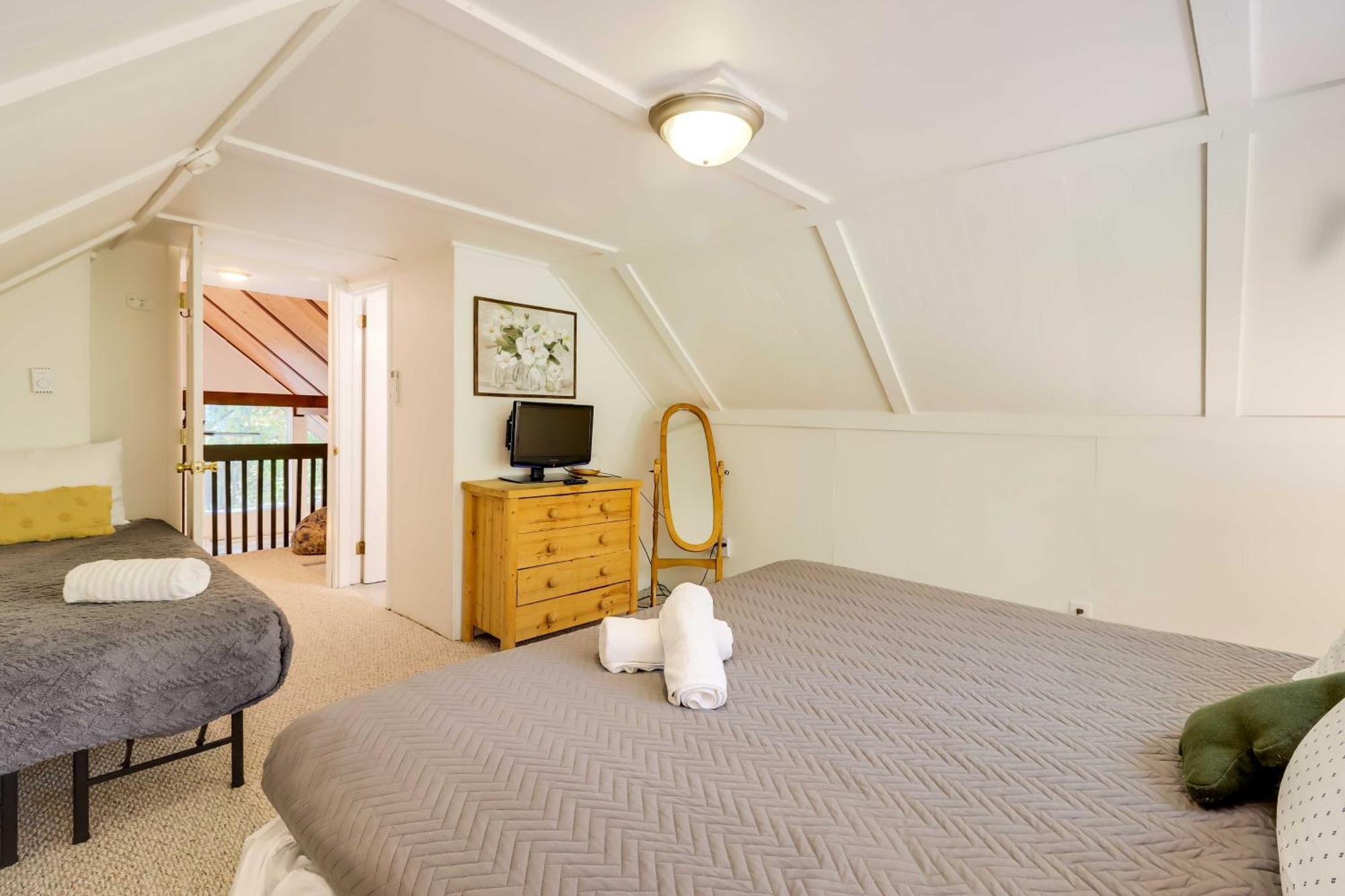 Poconos Ski Retreat With Sauna, Hot Tub, And Game Room Lake Harmony Exterior foto