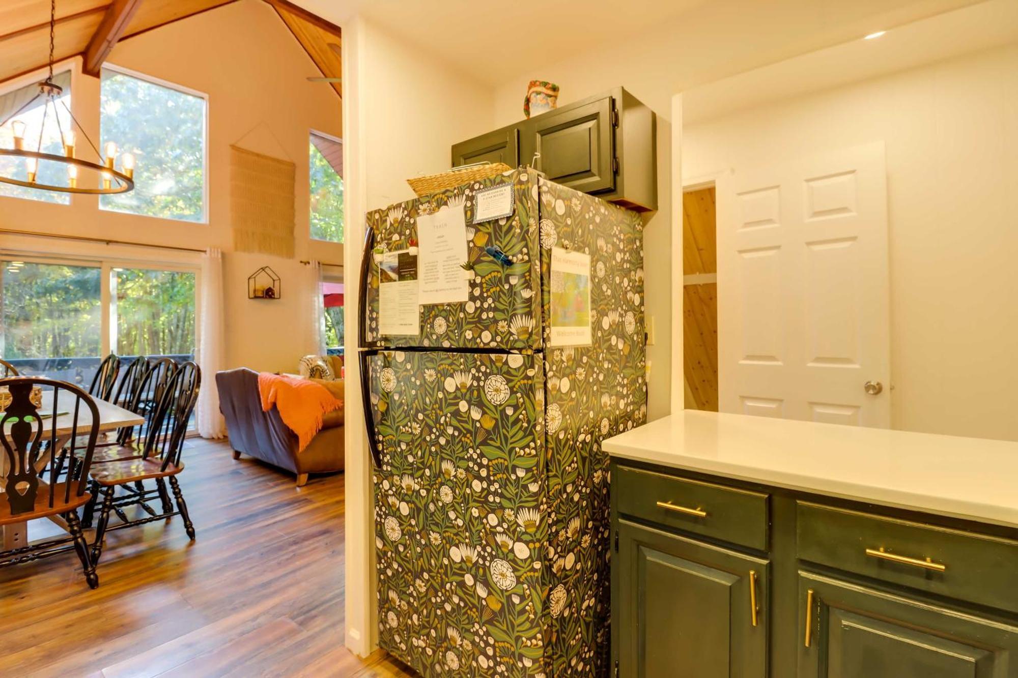 Poconos Ski Retreat With Sauna, Hot Tub, And Game Room Lake Harmony Exterior foto